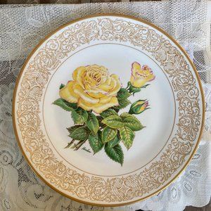 The Edward Marshall BOEHM Rose Plate Collection - Set of 2, Roses On Center